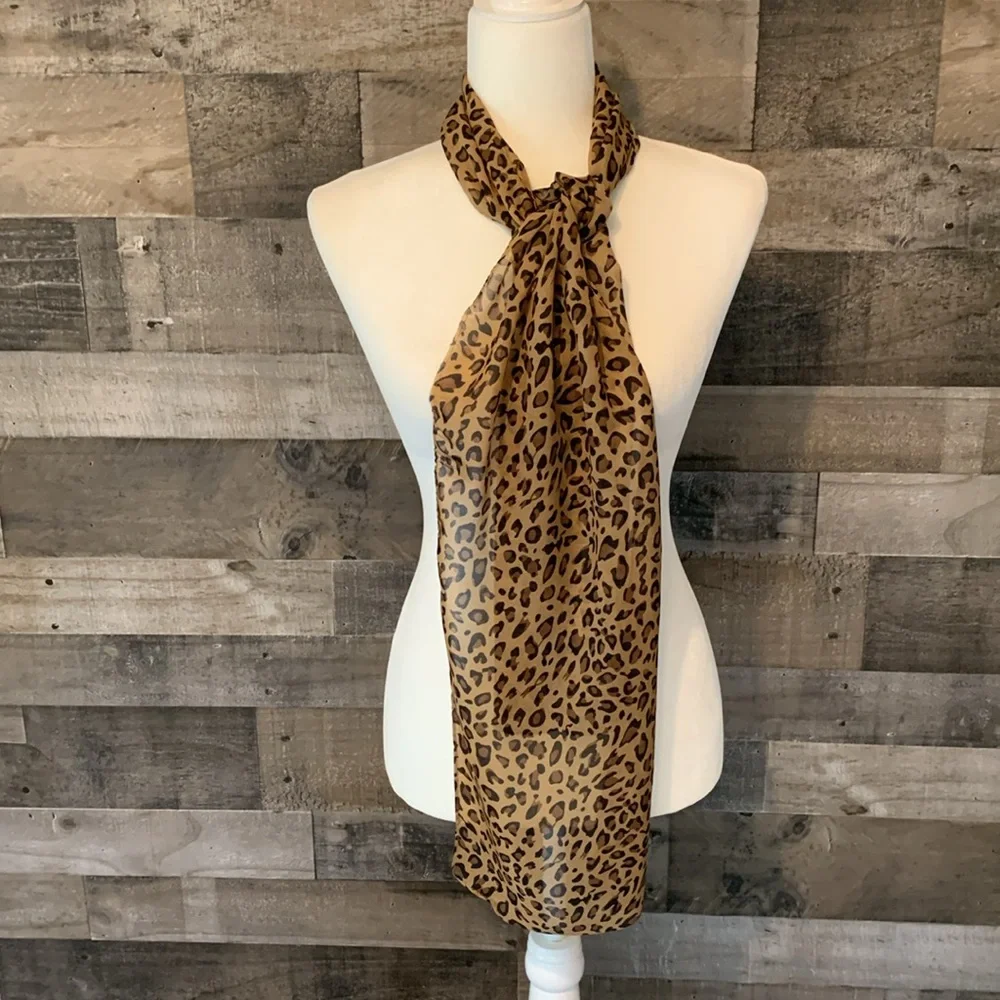 Jess Collection Leopard Print Scarf - Picture 6 of 16